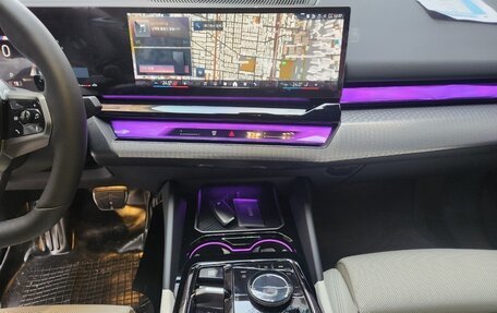 BMW 5 серия, 2024 год, 6 120 000 рублей, 10 фотография