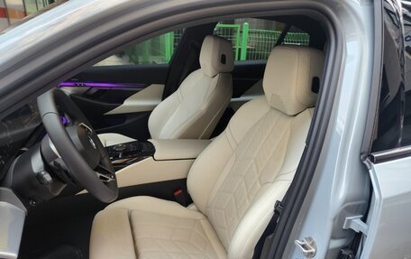 BMW 5 серия, 2024 год, 6 120 000 рублей, 7 фотография