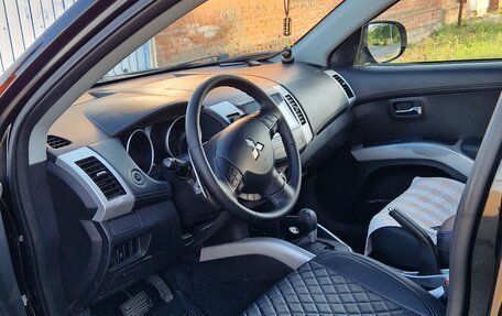 Mitsubishi Outlander III рестайлинг 3, 2011 год, 1 390 000 рублей, 11 фотография