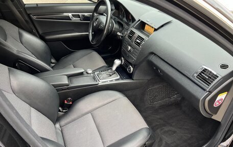 Mercedes-Benz C-Класс, 2010 год, 1 100 000 рублей, 20 фотография