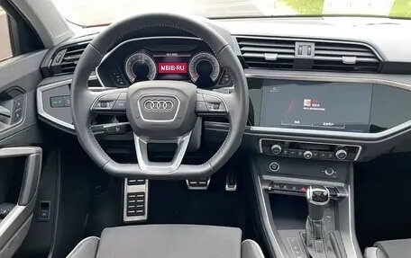 Audi Q3, 2022 год, 2 800 000 рублей, 10 фотография