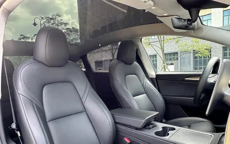 Tesla Model Y I, 2023 год, 2 600 000 рублей, 16 фотография