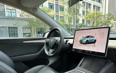 Tesla Model Y I, 2023 год, 2 600 000 рублей, 19 фотография