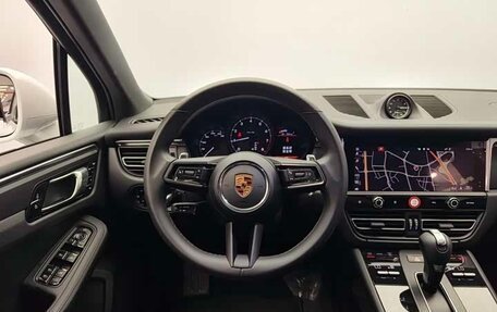 Porsche Macan I рестайлинг, 2022 год, 5 920 000 рублей, 7 фотография