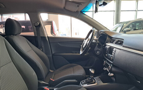KIA Rio IV, 2018 год, 1 387 000 рублей, 13 фотография