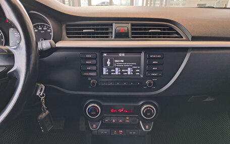 KIA Rio IV, 2018 год, 1 387 000 рублей, 18 фотография