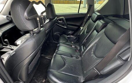 Toyota RAV4, 2012 год, 1 990 000 рублей, 12 фотография