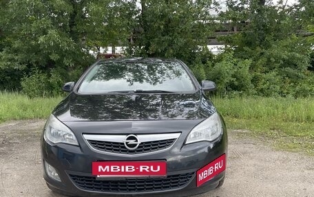 Opel Astra J, 2011 год, 680 000 рублей, 2 фотография