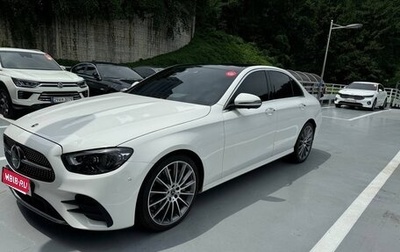 Mercedes-Benz E-Класс, 2022 год, 4 720 000 рублей, 1 фотография