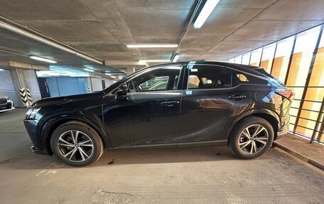 Lexus RX IV рестайлинг, 2025 год, 7 100 000 рублей, 6 фотография