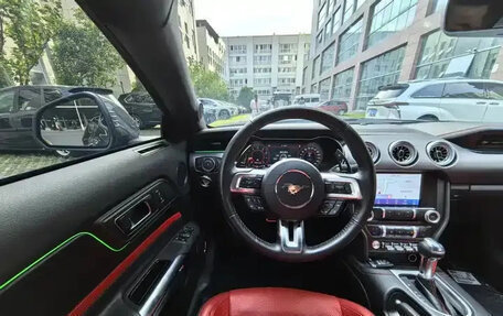 Ford Mustang VI рестайлинг, 2022 год, 3 420 000 рублей, 13 фотография