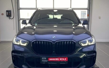 BMW X5, 2022 год, 8 769 000 рублей, 2 фотография