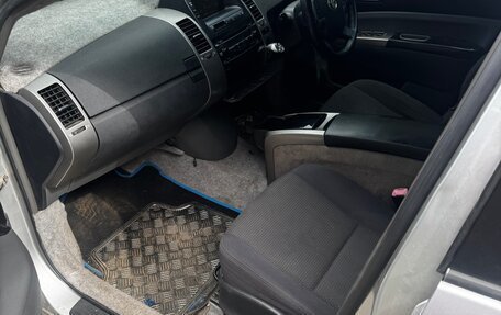 Toyota Prius, 2005 год, 750 000 рублей, 6 фотография