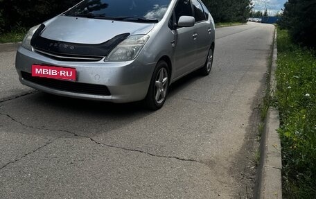 Toyota Prius, 2005 год, 750 000 рублей, 2 фотография