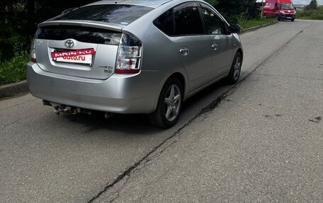 Toyota Prius, 2005 год, 750 000 рублей, 3 фотография