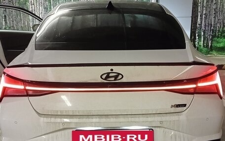 Hyundai Elantra, 2021 год, 1 830 000 рублей, 3 фотография