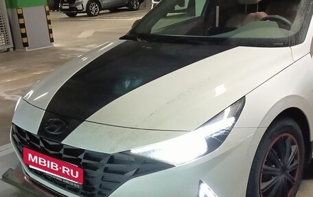 Hyundai Elantra, 2021 год, 1 830 000 рублей, 2 фотография