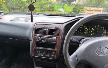 Toyota Carina, 2000 год, 300 000 рублей, 1 фотография