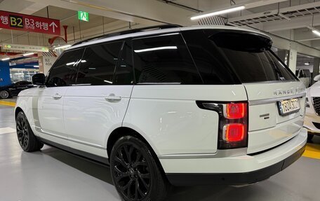Land Rover Range Rover IV рестайлинг, 2022 год, 11 700 000 рублей, 4 фотография