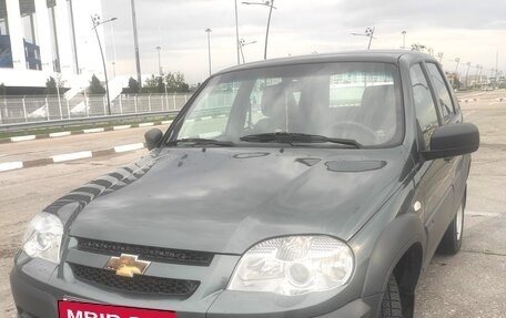 Chevrolet Niva I рестайлинг, 2018 год, 740 000 рублей, 5 фотография