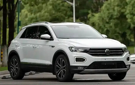 Volkswagen T-Roc I, 2022 год, 1 508 000 рублей, 3 фотография