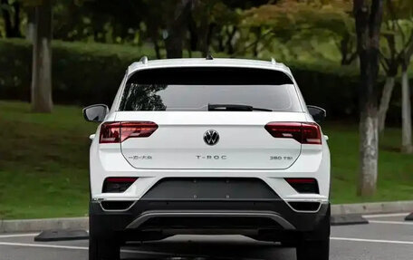 Volkswagen T-Roc I, 2022 год, 1 508 000 рублей, 5 фотография