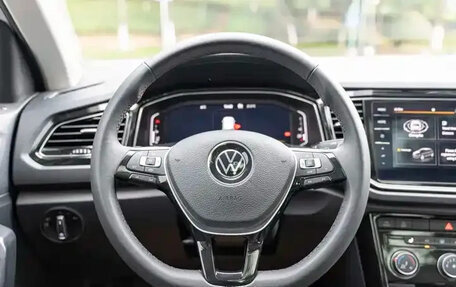 Volkswagen T-Roc I, 2022 год, 1 508 000 рублей, 9 фотография