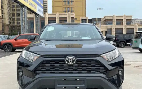 Toyota RAV4, 2025 год, 2 550 000 рублей, 2 фотография