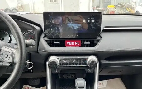 Toyota RAV4, 2025 год, 2 550 000 рублей, 11 фотография