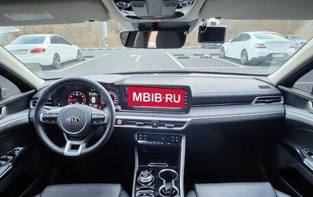 KIA K5, 2022 год, 2 250 000 рублей, 5 фотография