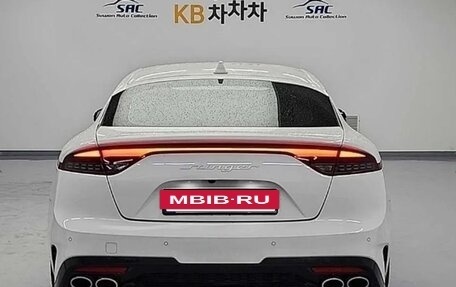 KIA Stinger I, 2022 год, 3 115 000 рублей, 2 фотография
