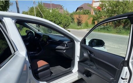 Toyota Camry, 2021 год, 2 850 000 рублей, 7 фотография