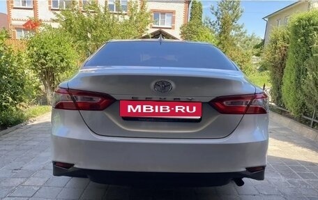 Toyota Camry, 2021 год, 2 850 000 рублей, 6 фотография