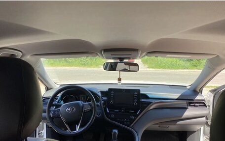 Toyota Camry, 2021 год, 2 850 000 рублей, 12 фотография