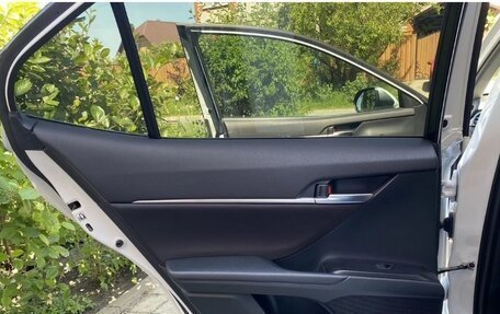 Toyota Camry, 2021 год, 2 850 000 рублей, 14 фотография