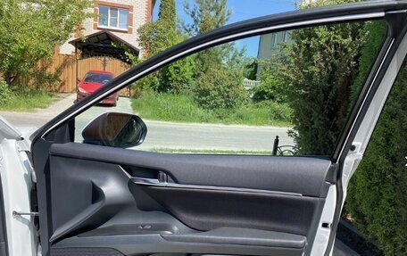 Toyota Camry, 2021 год, 2 850 000 рублей, 17 фотография