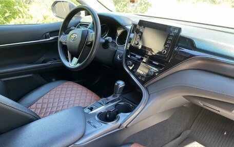 Toyota Camry, 2021 год, 2 850 000 рублей, 18 фотография