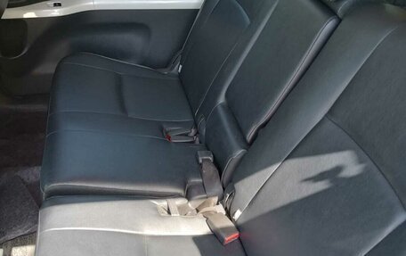 Toyota ISis I, 2013 год, 1 700 000 рублей, 22 фотография