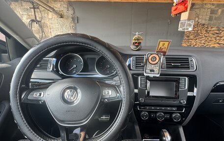 Volkswagen Jetta VI, 2017 год, 1 560 000 рублей, 6 фотография