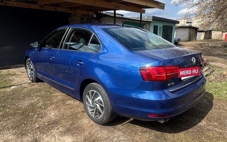 Volkswagen Jetta VI, 2017 год, 1 560 000 рублей, 3 фотография