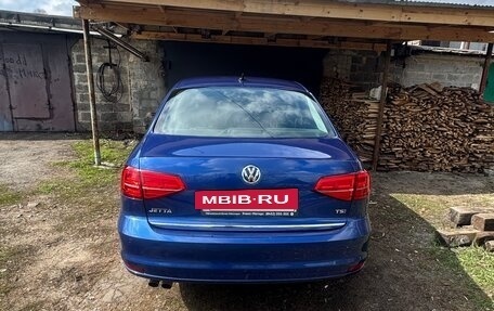 Volkswagen Jetta VI, 2017 год, 1 560 000 рублей, 2 фотография