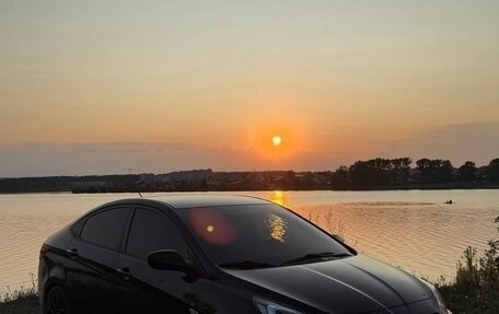 Hyundai Solaris II рестайлинг, 2011 год, 920 000 рублей, 2 фотография
