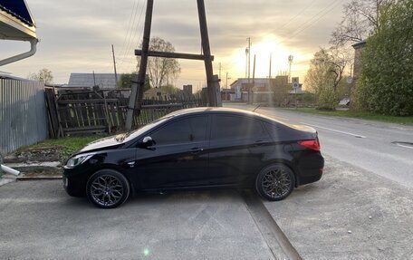 Hyundai Solaris II рестайлинг, 2011 год, 920 000 рублей, 8 фотография