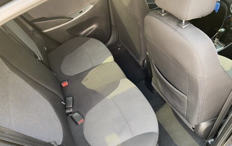 Hyundai Solaris II рестайлинг, 2011 год, 920 000 рублей, 11 фотография