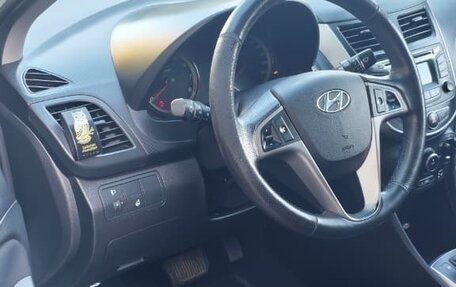 Hyundai Solaris II рестайлинг, 2014 год, 930 000 рублей, 9 фотография