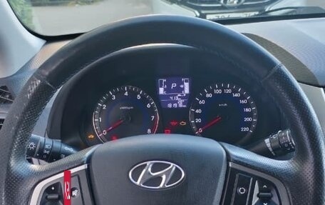 Hyundai Solaris II рестайлинг, 2014 год, 930 000 рублей, 4 фотография