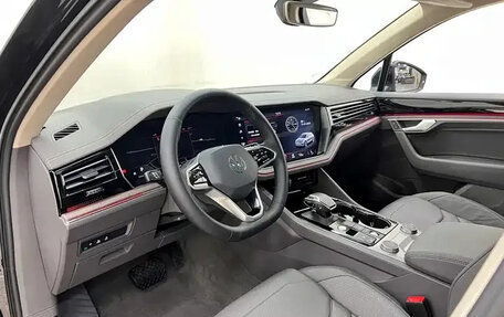 Volkswagen Touareg III, 2022 год, 4 495 000 рублей, 8 фотография