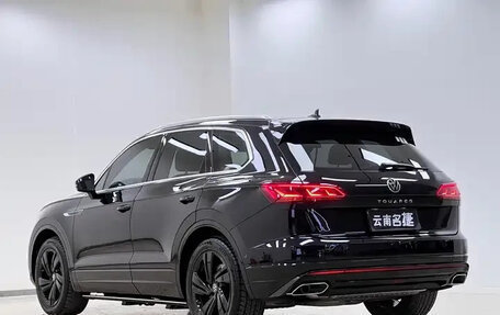 Volkswagen Touareg III, 2022 год, 4 495 000 рублей, 7 фотография