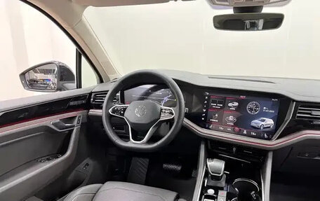Volkswagen Touareg III, 2022 год, 4 495 000 рублей, 10 фотография