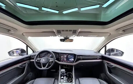 Volkswagen Touareg III, 2022 год, 4 495 000 рублей, 13 фотография